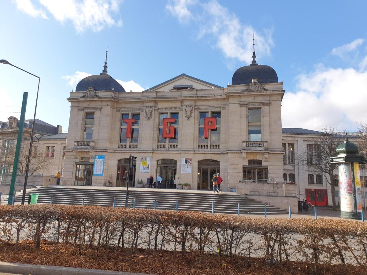 Spacieux Et Calme, Style Parisien, Toutes Commodites, Ideal Pour Un Sejour Authentique Saint-Denis  Eksteriør bilde
